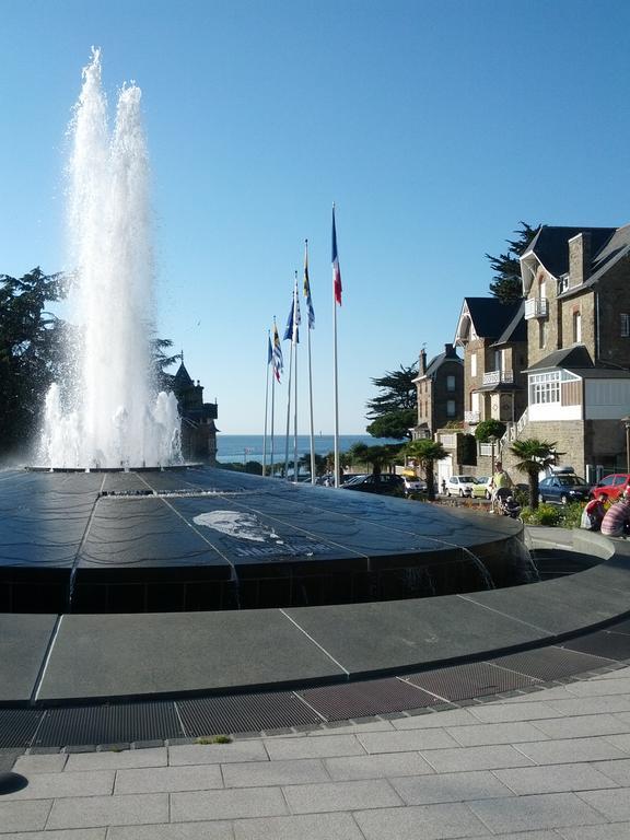 T2-300M Plage-L'Estacade- St Enogat A Dinard Eksteriør billede